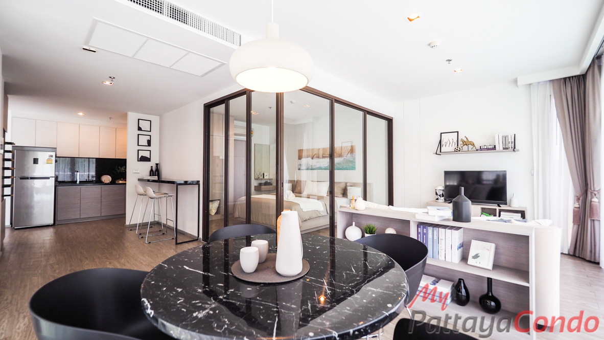 Aeras Beachfront Jomtien Condo For Sale - AERAS13