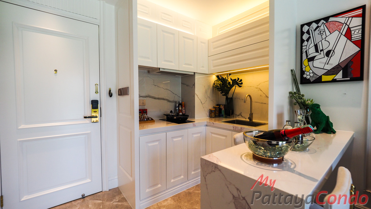 Albar Peninsula Condo Pattaya For Sale - ALBAR01