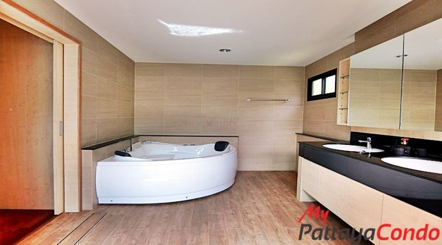 Single House For Sale East Pattaya - HEBP501-13