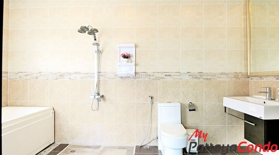 Baan Piam Mongkol Village Huay Yai Pattaya Pool Villa For Sale - HEPMK01