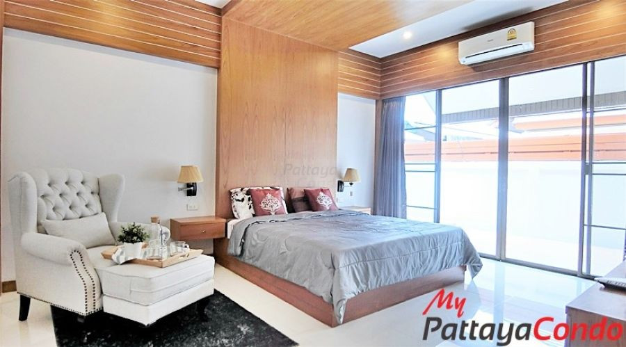 Baan Piam Mongkol Village Huay Yai Pattaya Pool Villa For Sale - HEPMK01