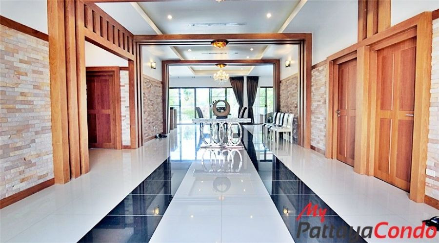 Baan Piam Mongkol Village Huay Yai Pattaya Pool Villa For Sale - HEPMK01