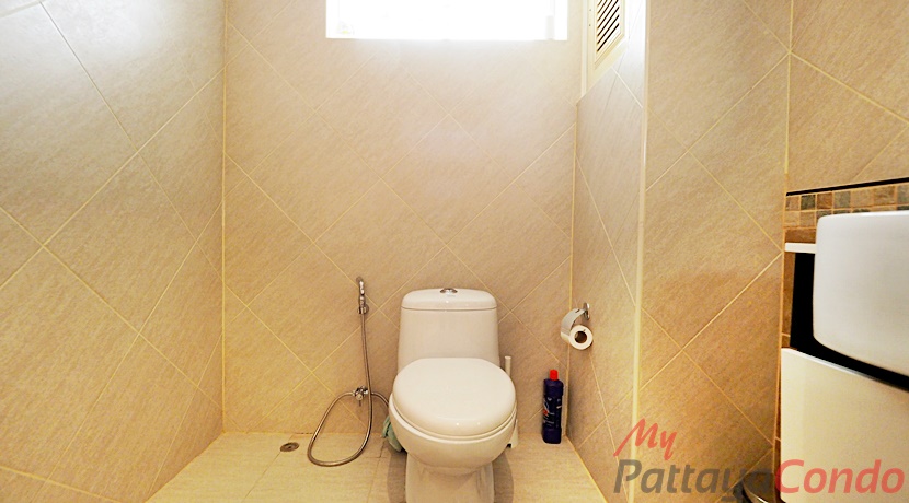 Beverly Hills Village Pattaya Townhouse For Sale - HP0006