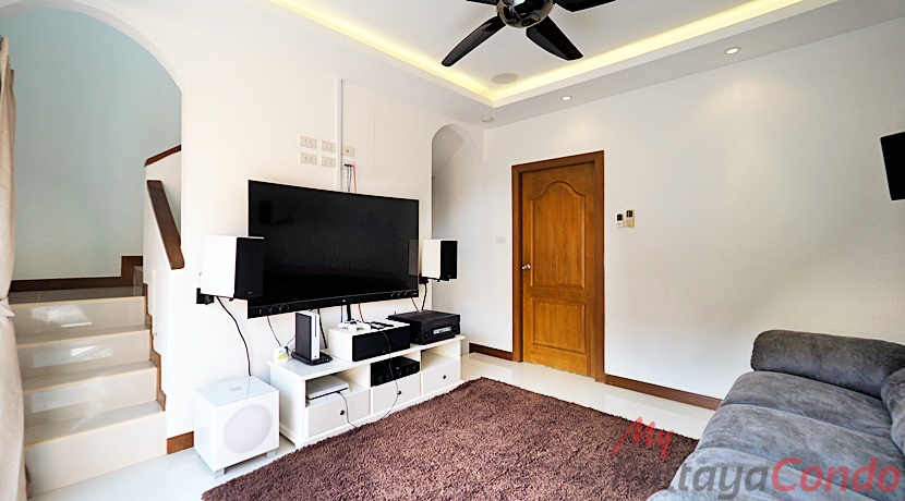 Beverly Hills Village Pattaya Townhouse For Sale - HP0006