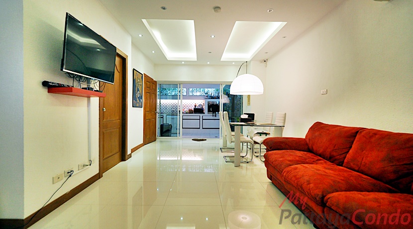 Beverly Hills Village Pattaya Townhouse For Sale - HP0006