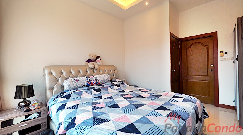 Beverly Hills Village Pattaya Townhouse For Sale - HP0006
