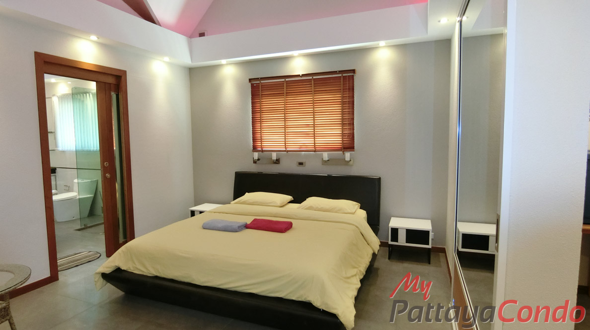 Boutique Garden Pool Villas Jomtien House For Sale - HJCTD02