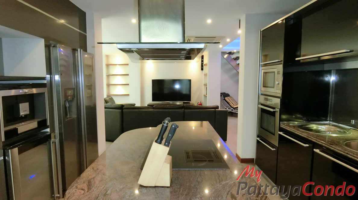 Boutique Garden Pool Villas Jomtien House For Sale - HJCTD02