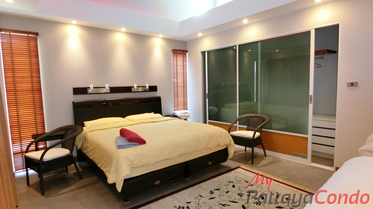 Boutique Garden Pool Villas Jomtien House For Sale - HJCTD02