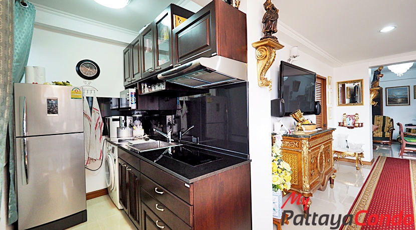Center Condotel Pattaya Condo For Sale - CTRC01