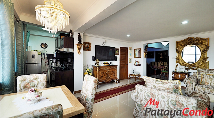 Center Condotel Pattaya Condo For Sale - CTRC01