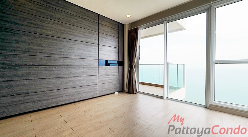 Cetus Beachfront Condo Pattaya For Sale - CETUS09-12