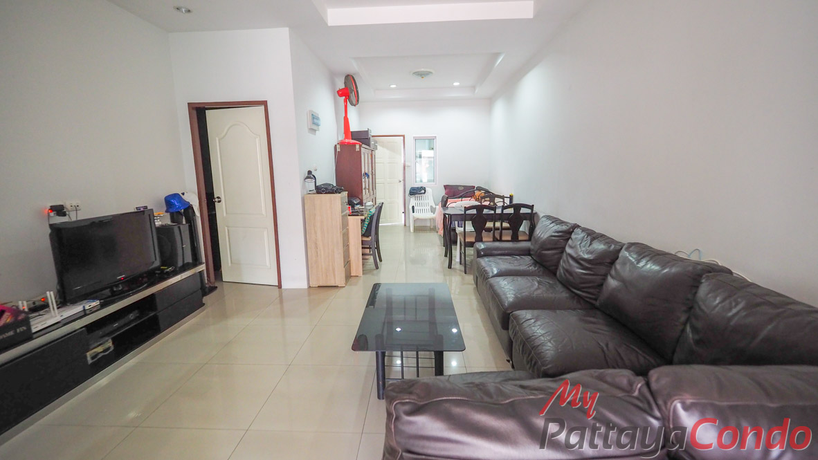 Chokchai Village 7 Townhouse Pattaya For Sale - HECCV701