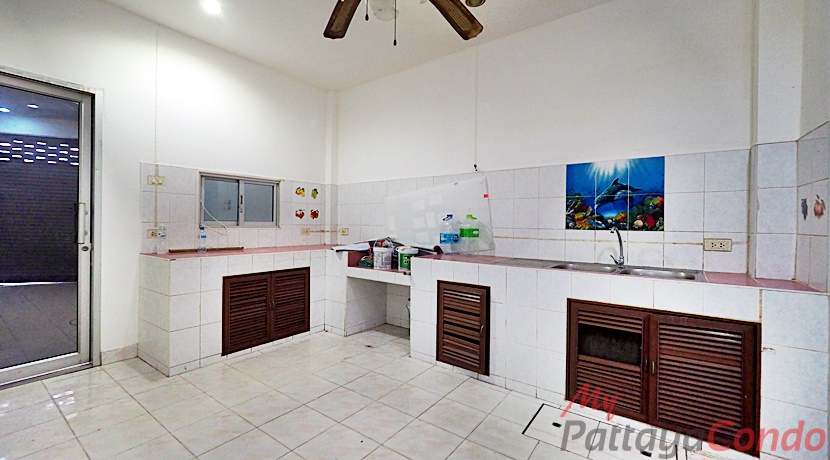 Commercial Shophouse For Sale Central Pattaya - CCP0001-27