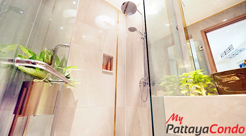Copacabana Beach Jomtien Condo For Sale - COPAC06