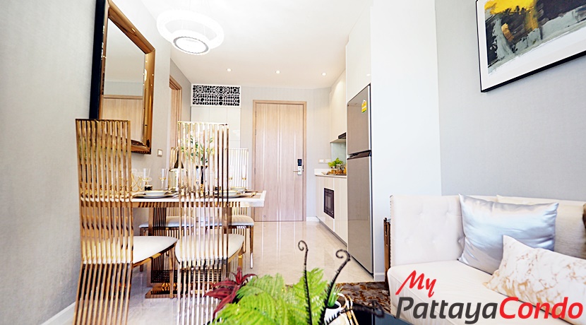 Copacabana Beach Jomtien Condo For Sale - COPAC05