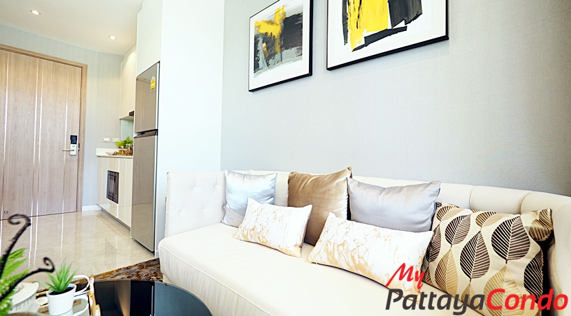 Copacabana Beach Jomtien Condo For Sale - COPAC05