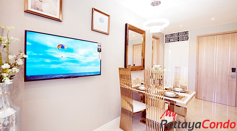 Copacabana Beach Jomtien Condo For Sale - COPAC05