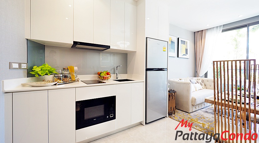 Copacabana Beach Jomtien Condo For Sale - COPAC05