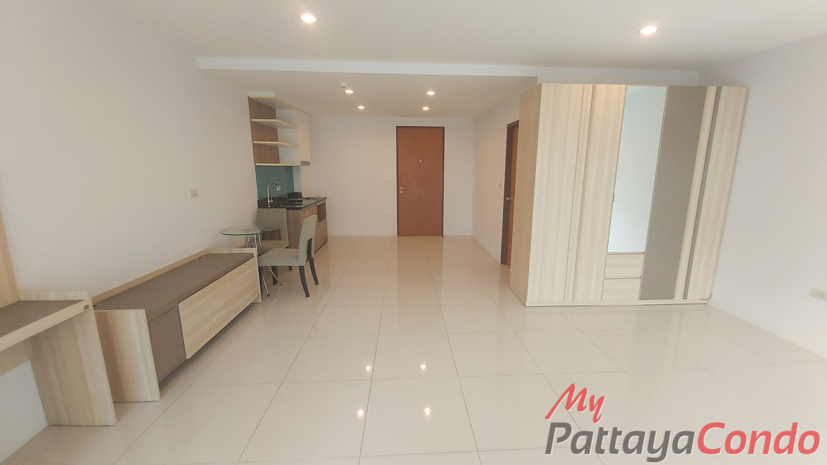 Diamond Suites Resort Pattaya Condo For Sale - DS14-6