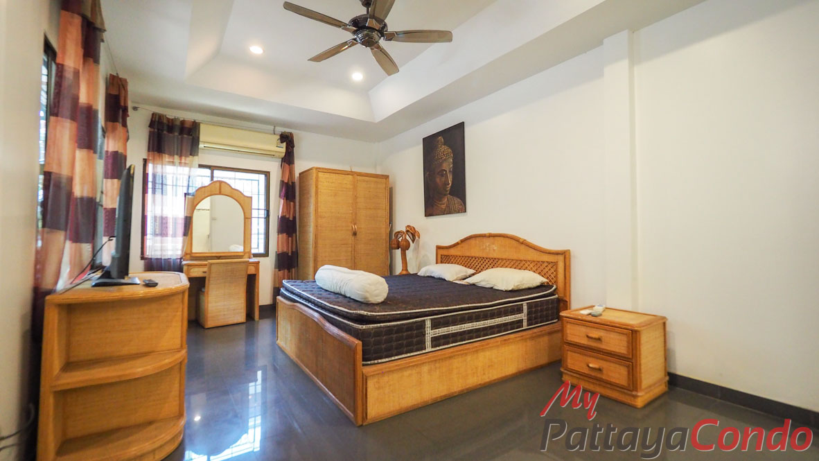 Ekmongkol Village 1 Pattaya For Sale - HEEMK01