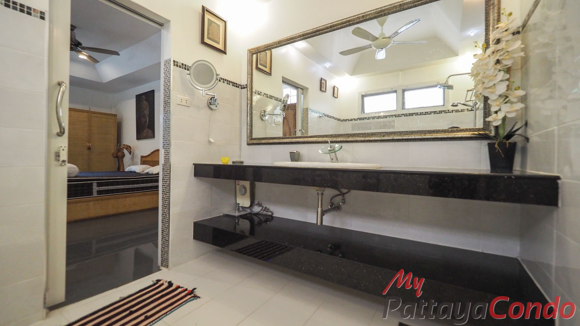 Ekmongkol Village 1 Pattaya For Sale - HEEMK01-22