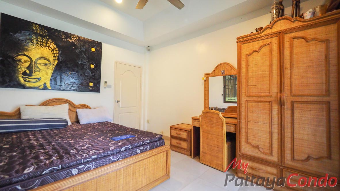 Ekmongkol Village 1 Pattaya For Sale - HEEMK01