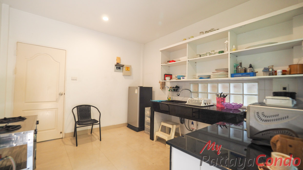 Ekmongkol Village 1 Pattaya For Sale - HEEMK01