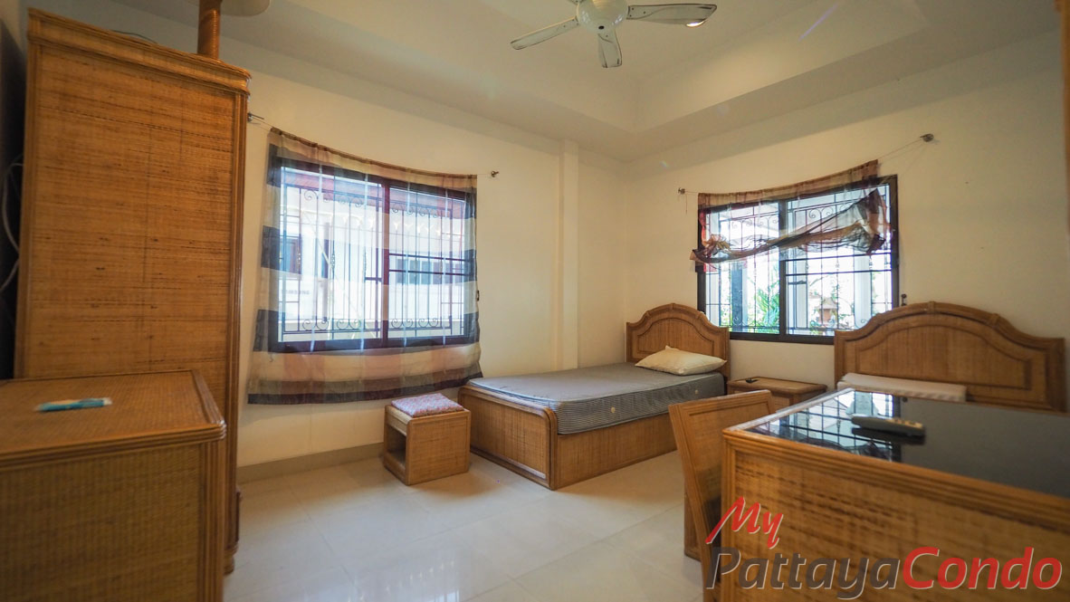 Ekmongkol Village 1 Pattaya For Sale - HEEMK01
