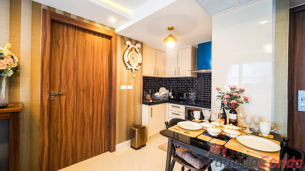 Grand Avenue Residence Pattaya Condo For Sale - GRAND122