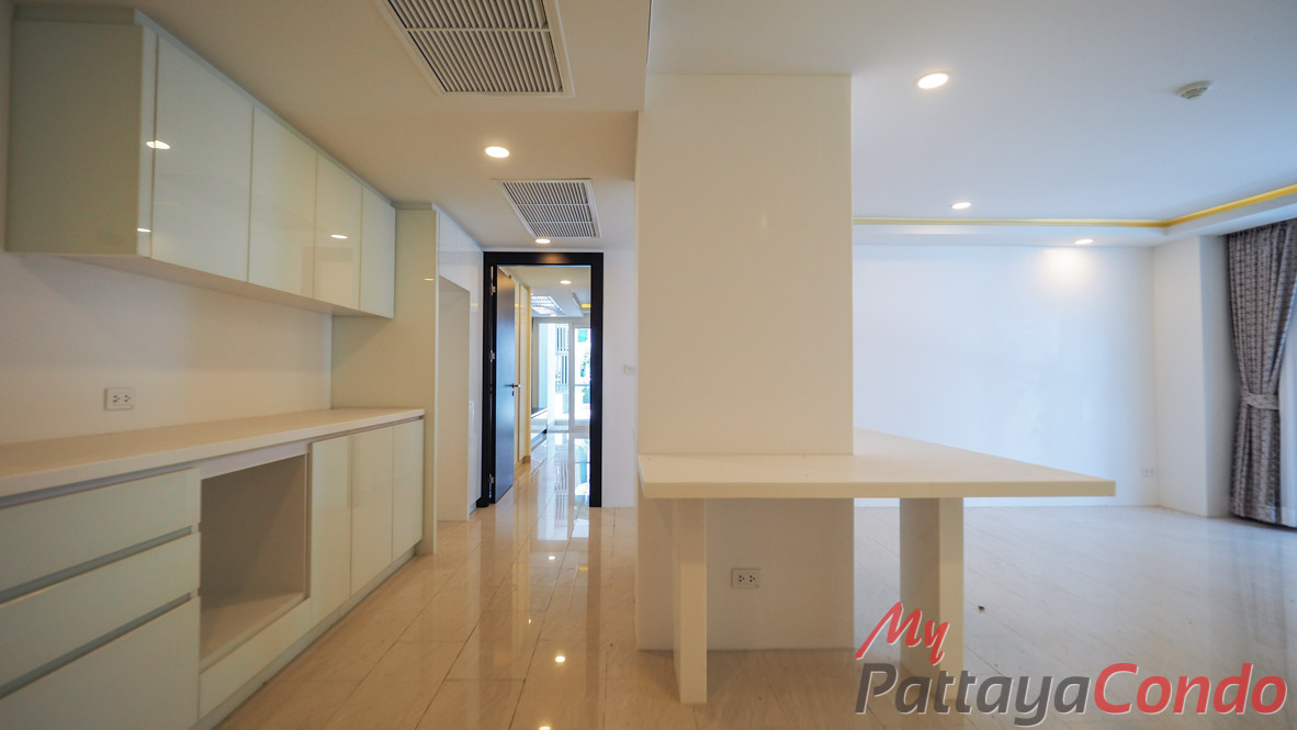 Grand Avenue Residence Pattaya Condo For Sale - GRAND163