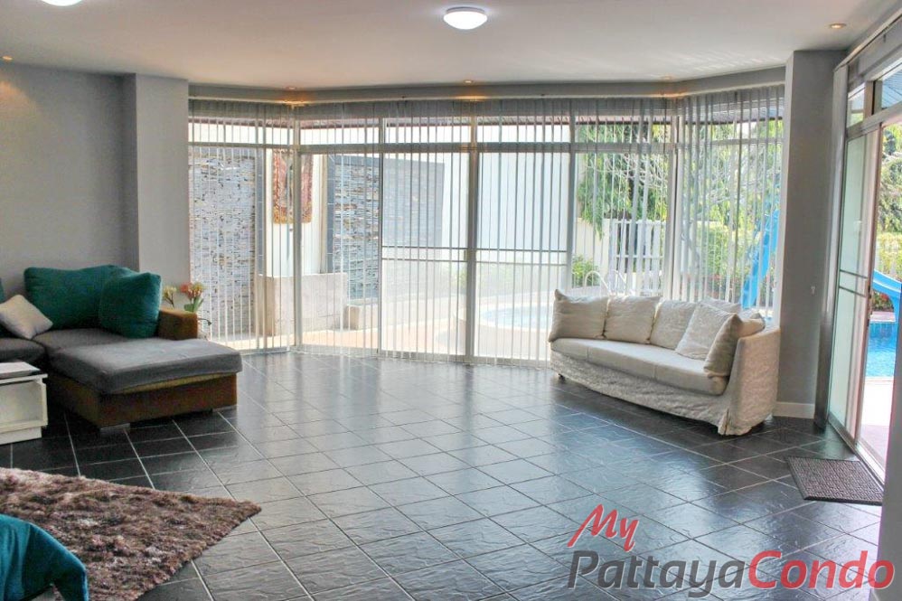 Green Field Villas 3 East Pattaya House For Sale - HEGF302