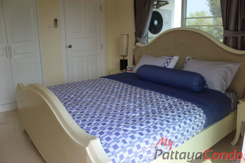Green Field Villas 3 East Pattaya House For Sale - HEGF302-36