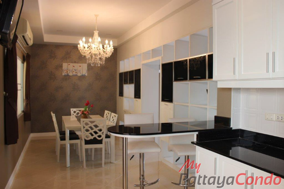 Green Field Villas 3 East Pattaya House For Sale - HEGF302