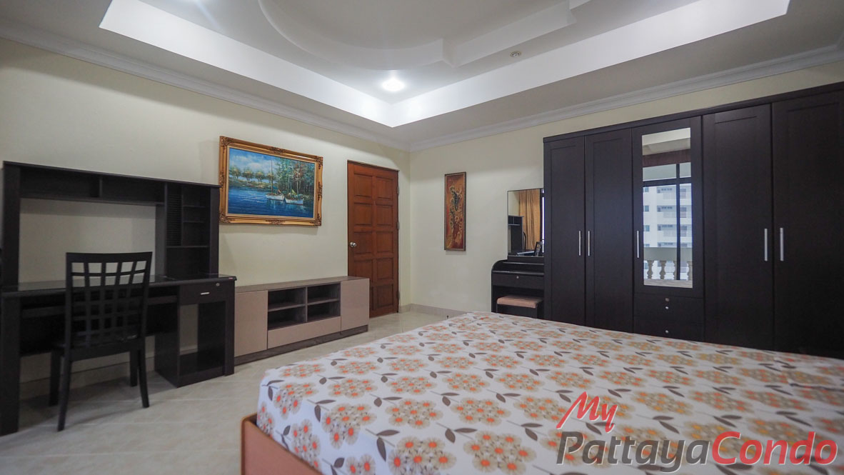 Jomtien Complex Condotel Pattaya For Sale - JTC07-18