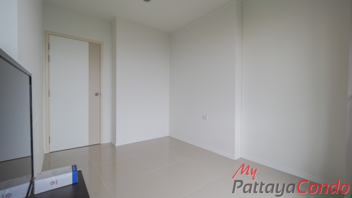 Lumpini Park Beach Jomtien Condo For Sale - LPN18-9