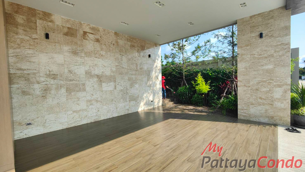 Madcha Nirvana Huay Yai Pattaya House For Sale - HEMCN01