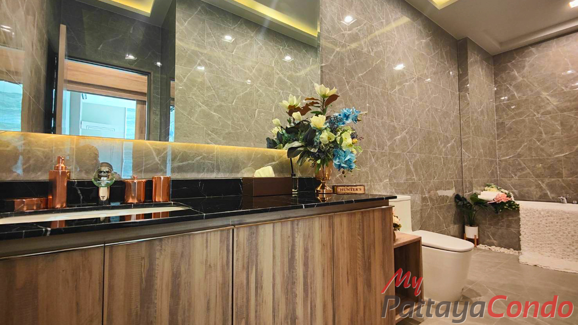 Madcha Nirvana Huay Yai Pattaya House For Sale - HEMCN01-23