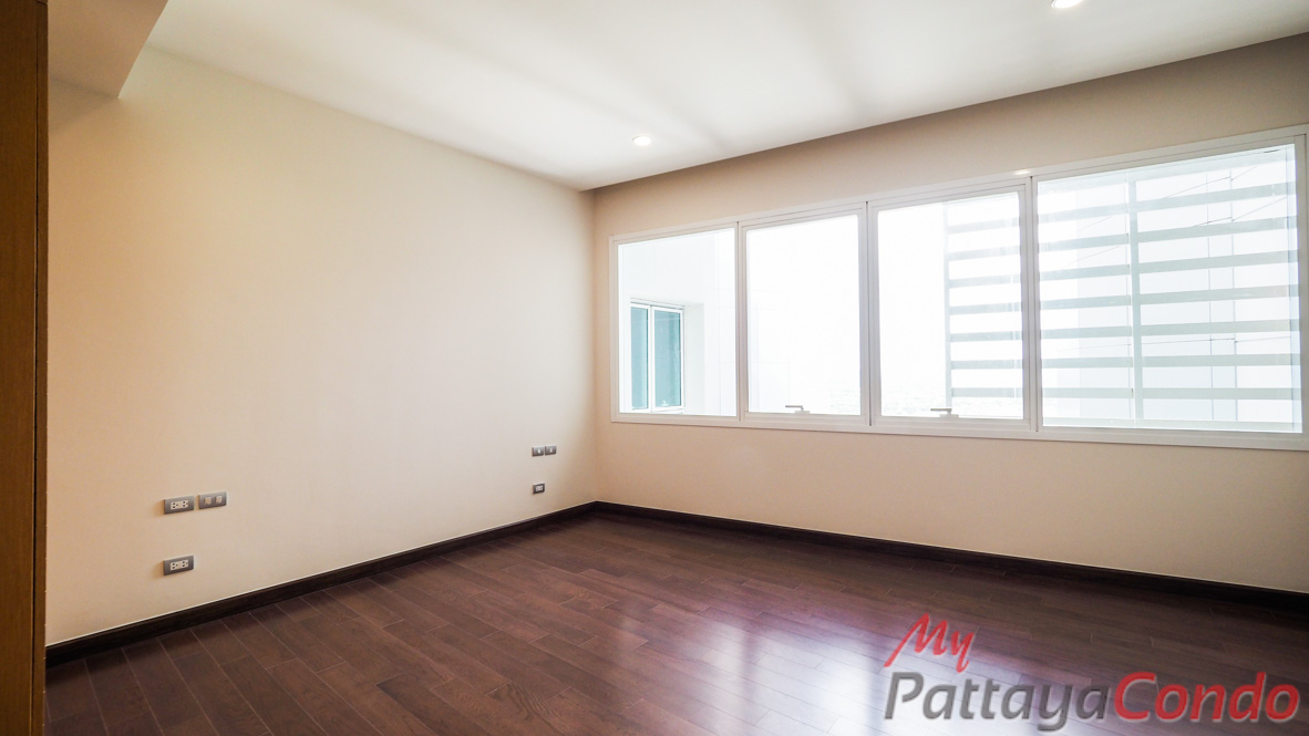 Movenpick White Sand Beach Condo Pattaya For Sale - MWS04
