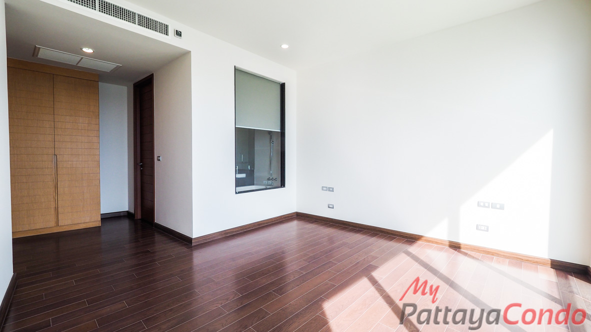 Movenpick White Sand Beach Condo Pattaya For Sale - MWS04-28