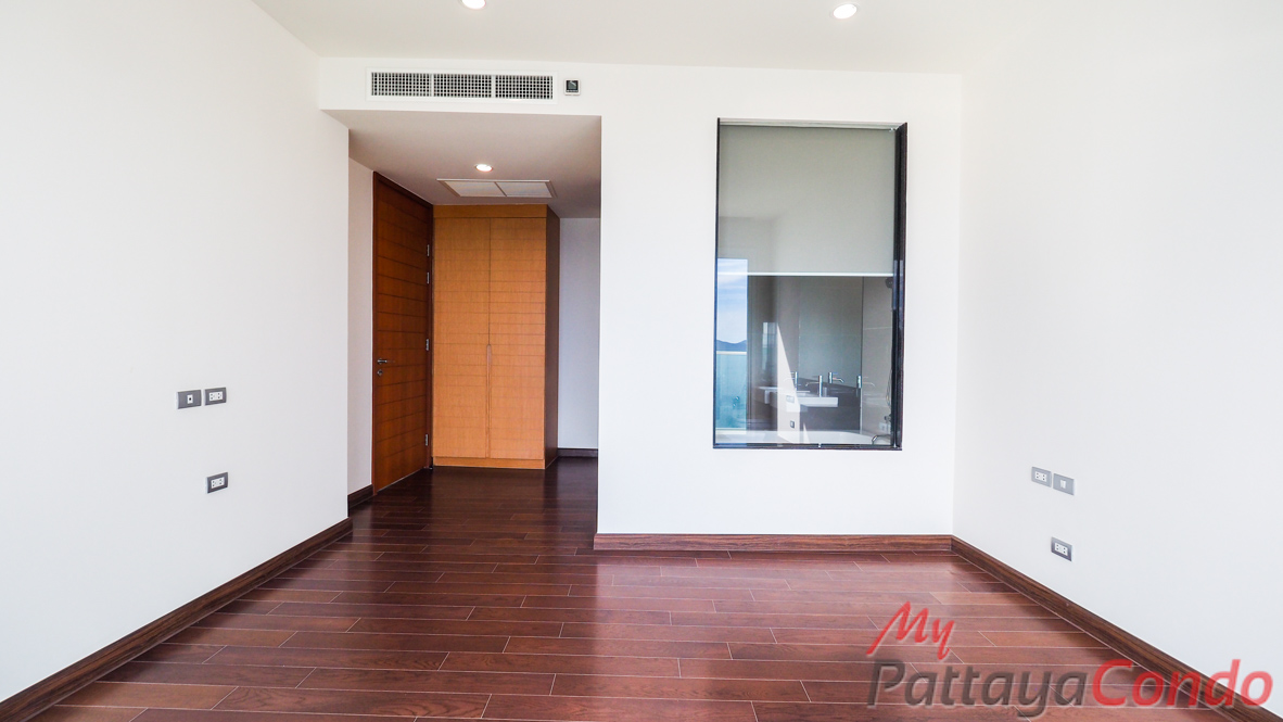 Movenpick White Sand Beach Condo Pattaya For Sale - MWS04