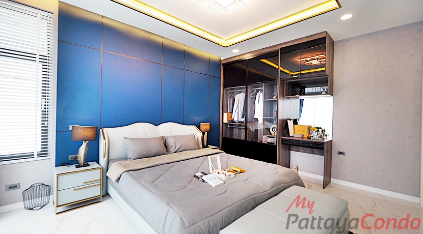 Palm Lakeside Pattaya Villa For Sale East Pattaya - HEPLP01