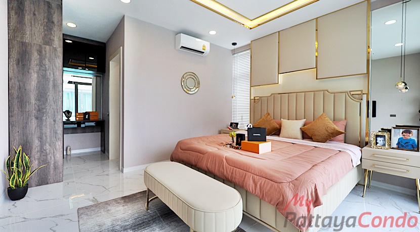 Palm Lakeside Pattaya Villa For Sale East Pattaya - HEPLP01-20