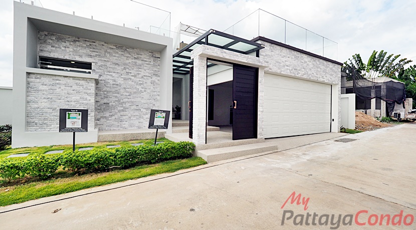 Palm Lakeside Pattaya Villa For Sale East Pattaya - HEPLP01