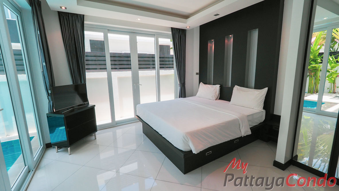 Palm Oasis Pool Villa Pattaya House For Sale - HJPO02