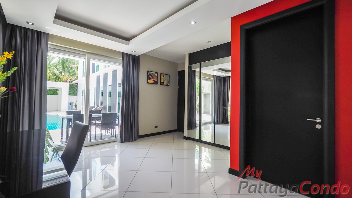 Palm Oasis Pool Villa Pattaya House For Sale - HJPO01