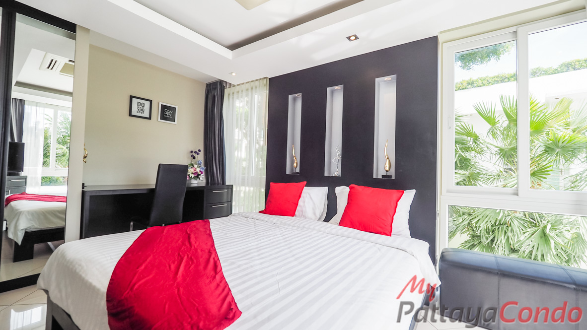 Palm Oasis Pool Villa Pattaya House For Sale - HJPO01
