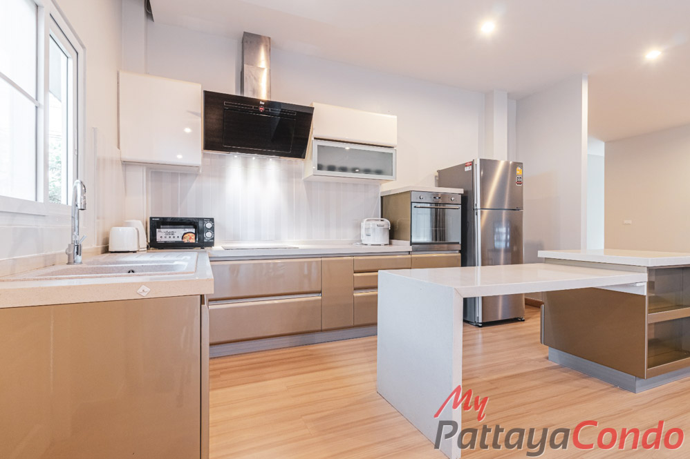 Panalee Banna Village Huay Yai Pattaya For Sale - HEPNL01