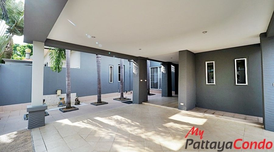 Paradise Villa 3 Village East Pattaya House For Sale - HEPRV301