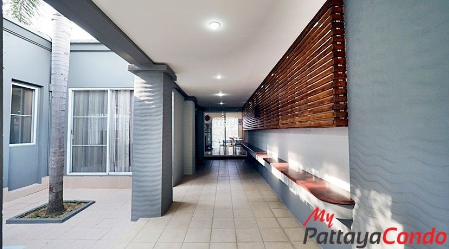 Paradise Villa 3 Village East Pattaya House For Sale - HEPRV301-2
